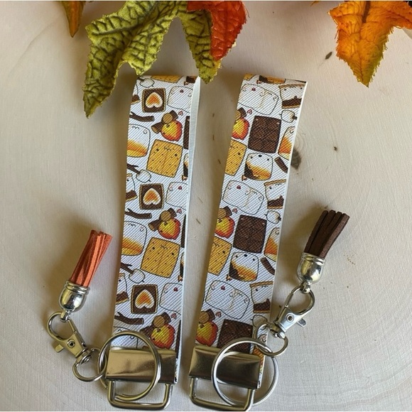 Hand Crafted Accessories - S’mores Summer Theme Keychain (price is for 1)